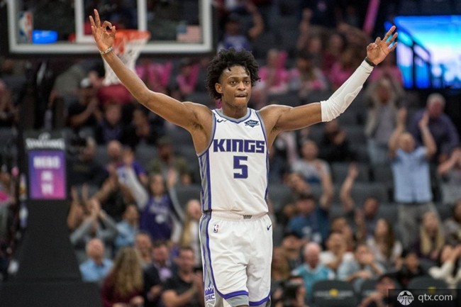 他在篮下的 他在篮下的